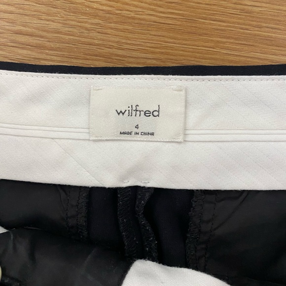 Aritzia Effortless Pant in Black - never worn! - Picture 2 of 3